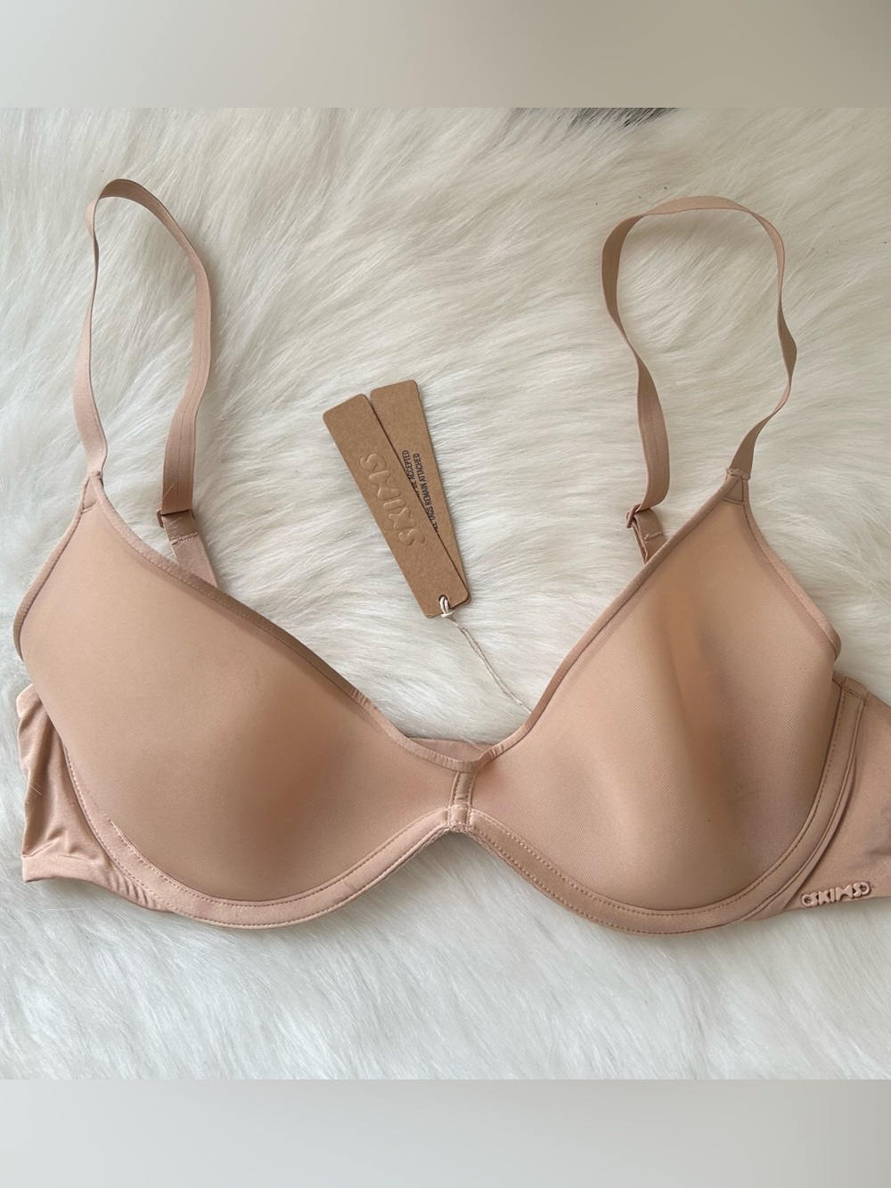 SKIMS Weightless Scoop Bra 36B BR-UWR-1982